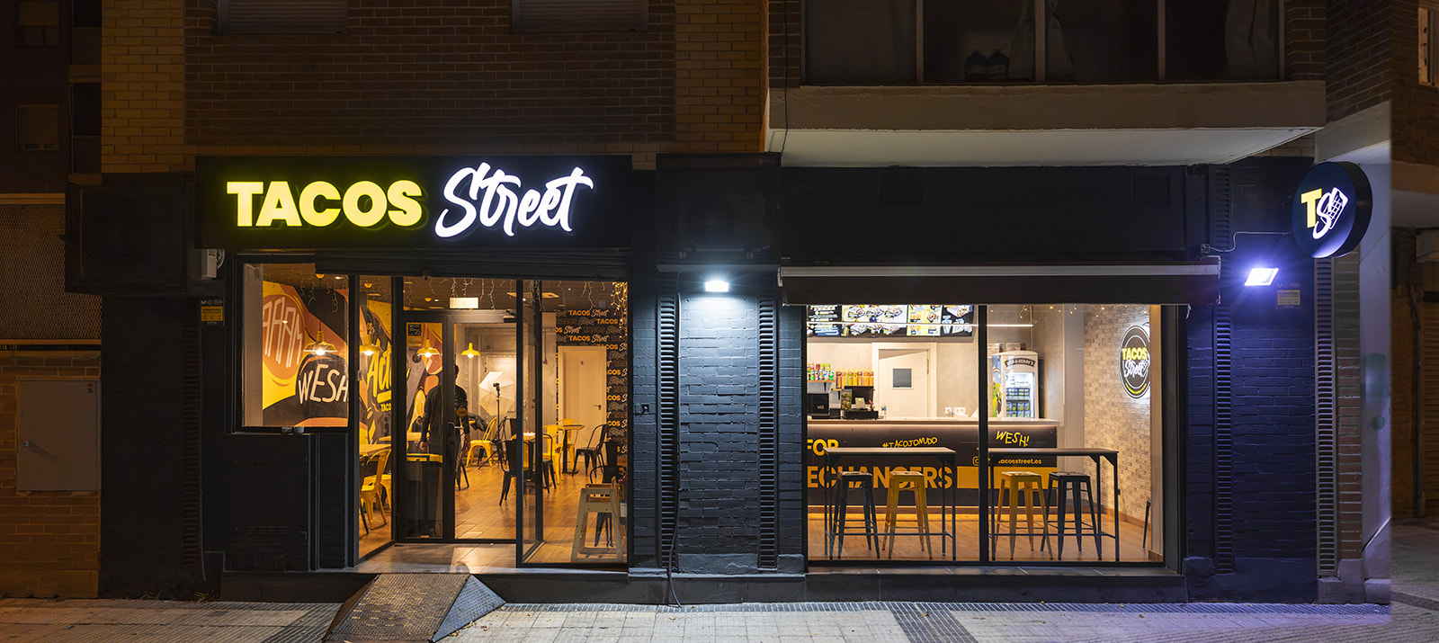 Exterior de Tacos Street Actur